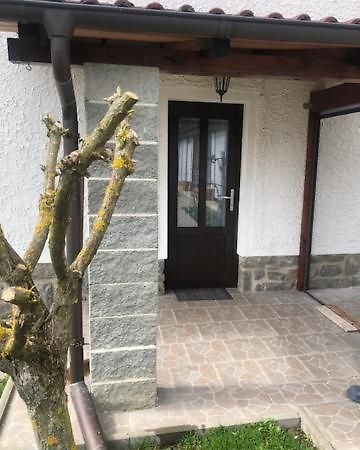 Apartman Skvela Nalada Vsemyslice Exterior photo